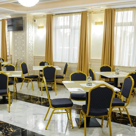 Little Orient Hotel Braila Ngoại thất bức ảnh